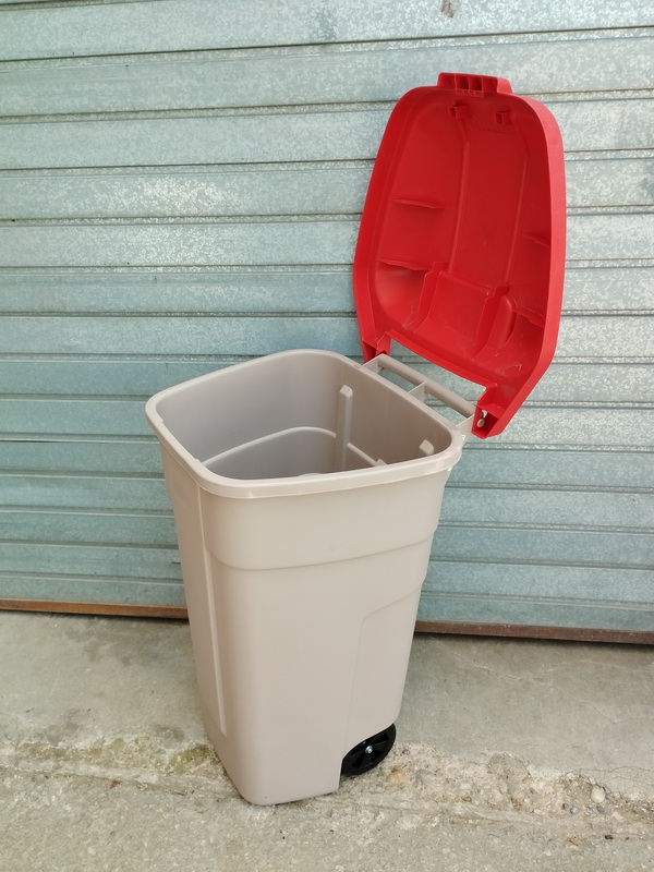 contenedor residuos 2 ruedas plastico 85x51x54 1u.